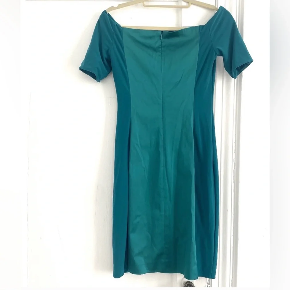 Ralph Lauren Emerald Off Shoulder Midi Dress
Size 4 - Picture 4 of 5